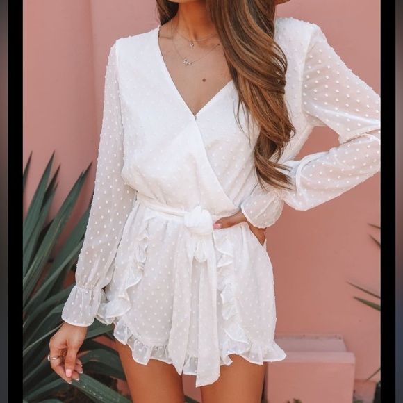 BB Dakota White Swiss Dot Long Sleeve Romper Small - Picture 1 of 8